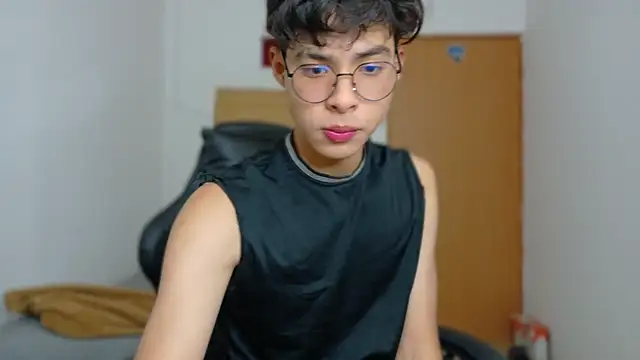 Snapshot of Jacotnk chatting on February 6, 5:25 am Jacotnk online show from February 6, 5:25 am