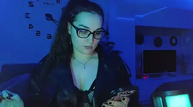 me lissa sun13 online show from December 26, 4:43 am