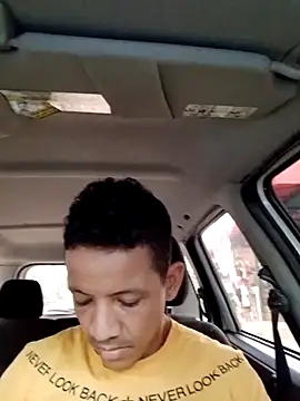 Snapshot of andresperezf chatting on November 11, 6:19 pm andresperezf online show from November 11, 6:19 pm