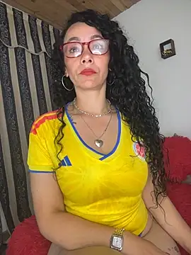 Snapshot of JULYSEX1 chatting on June 17, 12:18 pm JULYSEX1 online show from June 17, 12:18 pm