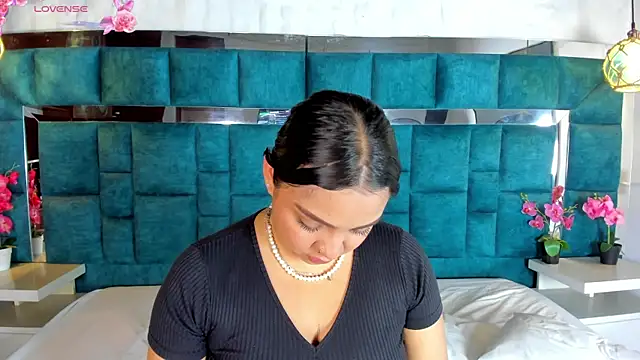 Snapshot of Abril_Gomez06 chatting on June 12, 8:30 pm Abril Gomez06 online show from June 12, 8:30 pm