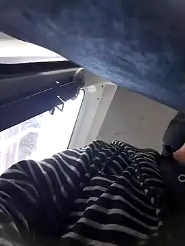 Snapshot of Sarpe84 chatting on December 2, 10:18 am Sarpe84 online show from December 2, 10:18 am