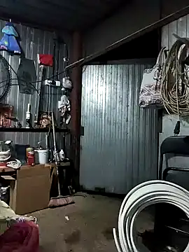 Snapshot of Sarpe84 chatting on December 4, 5:33 pm Sarpe84 online show from December 4, 5:33 pm