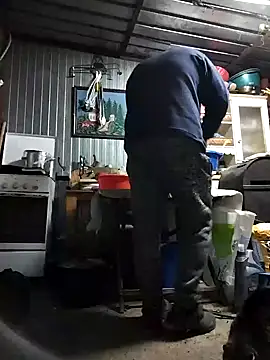 Snapshot of Sarpe84 chatting on December 23, 5:54 pm Sarpe84 online show from December 23, 5:54 pm