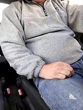 Snapshot of Sarpe84 chatting on March 8, 5:28 am Sarpe84 online show from March 8, 5:28 am