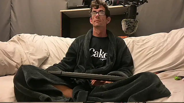 joeiandola online show from December 14, 4:34 pm