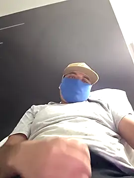 Snapshot of Vergudo210788 chatting on February 28, 4:24 am Vergudo210788 online show from February 28, 4:24 am