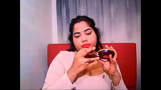 Indian Lola00 online show from October 26, 6:19 am