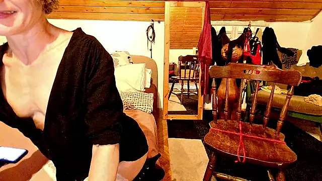 Hot Colettte online show from December 13, 2:27 pm