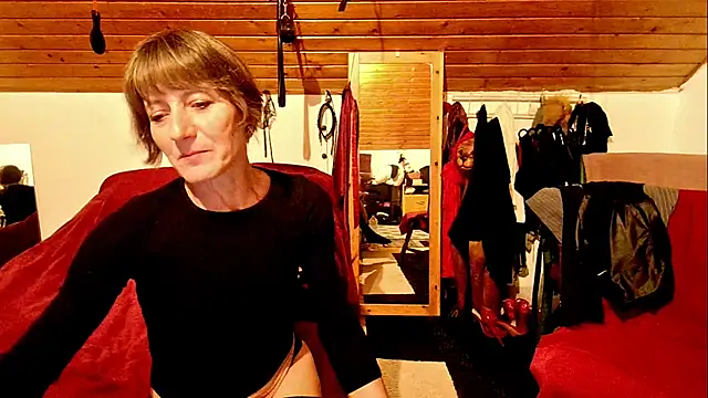 Hot Colettte online show from October 17, 9:17 pm