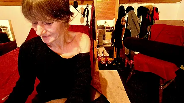 Hot Colettte online show from December 19, 11:01 pm