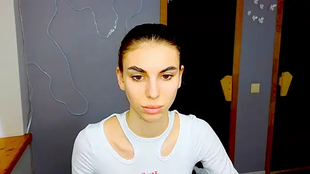 Snapshot of EmmyGreans chatting on February 4, 12:55 pm EmmyGreans online show from February 4, 12:55 pm