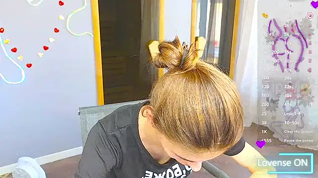 Snapshot of EmmyGreans chatting on March 1, 9:40 am EmmyGreans online show from March 1, 9:40 am