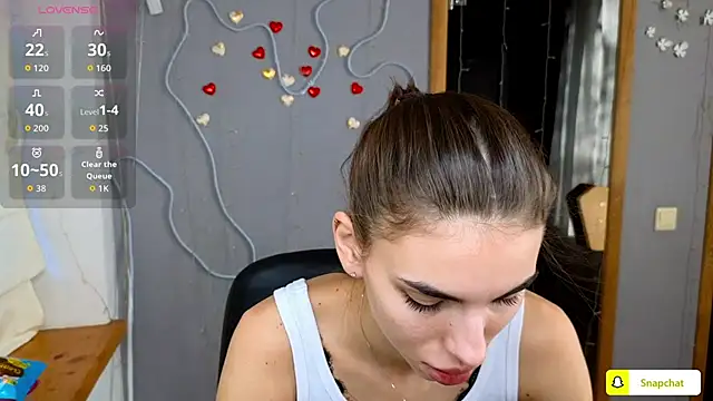 Snapshot of EmmyGreans chatting on October 4, 5:38 am EmmyGreans online show from October 4, 5:38 am