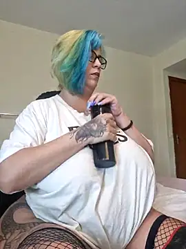 Escarlate4you  online show from February 10, 10:30 am