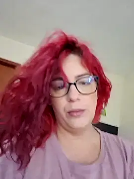 Snapshot of Escarlate4you_ chatting on June 24, 10:03 am Escarlate4you online show from June 24, 10:03 am