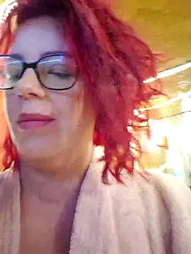 Snapshot of Escarlate4you_ chatting on July 5, 11:17 am Escarlate4you online show from July 5, 11:17 am