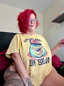 Snapshot of Escarlate4you_ chatting on July 11, 10:07 am Escarlate4you online show from July 11, 10:07 am