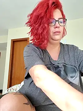 Snapshot of Escarlate4you_ chatting on August 2, 10:57 am Escarlate4you online show from August 2, 10:57 am