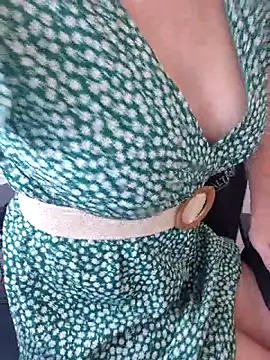 PetiteBrunette4 online show from May 26, 2:35 pm