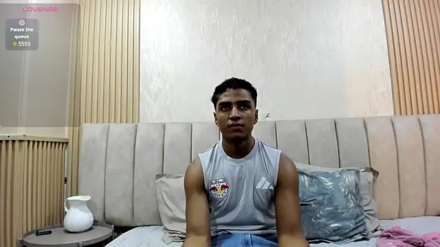 Snapshot of MagnusKing_ chatting on May 31, 10:22 pm MagnusKing online show from May 31, 10:22 pm