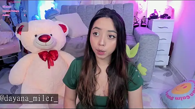 Snapshot of _dayana_miler chatting on April 2, 3:09 pm dayana miler online show from April 2, 3:09 pm