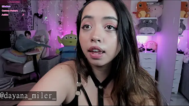 Snapshot of _dayana_miler chatting on April 13, 4:23 pm dayana miler online show from April 13, 4:23 pm