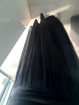 Snapshot of May-Squirt chatting on October 25, 8:33 am May-Squirt online show from October 25, 8:33 am