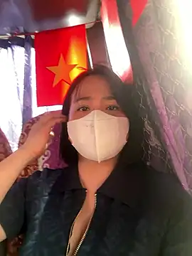 Snapshot of May-Squirt chatting on October 27, 6:17 am May-Squirt online show from October 27, 6:17 am