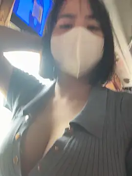 Snapshot of May-Squirt chatting on June 17, 5:54 am May-Squirt online show from June 17, 5:54 am