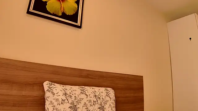 Snapshot of sun_place chatting on February 28, 7:26 am sun place online show from February 28, 7:26 am