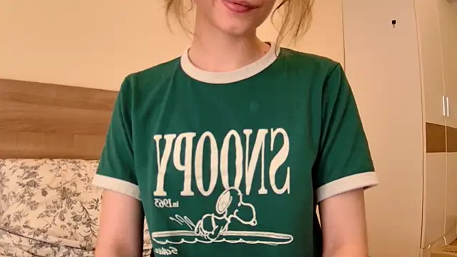 Snapshot of sun_place chatting on March 14, 5:05 am sun place online show from March 14, 5:05 am