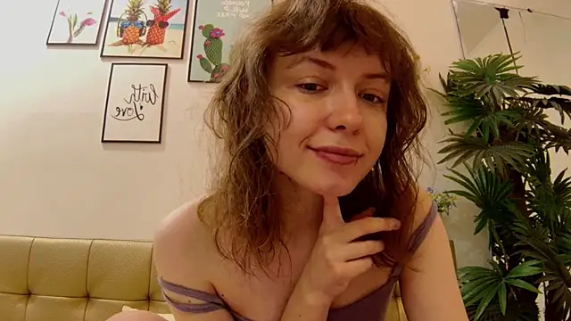 Snapshot of sun_place chatting on October 20, 2:45 am sun place online show from October 20, 2:45 am