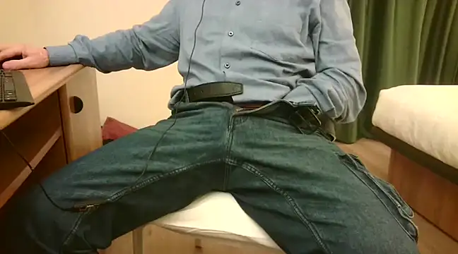 Giulio35 Pika online show from February 19, 8:20 pm