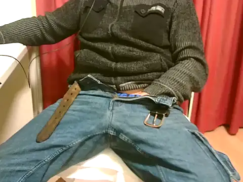 Giulio35 Pika online show from December 15, 8:46 pm