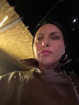 KimKelly13 online show from April 25, 6:27 pm