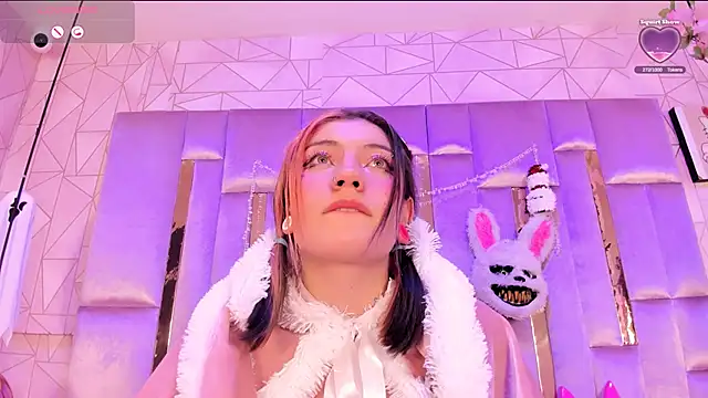 Broklinwhite  online show from December 22, 7:31 pm