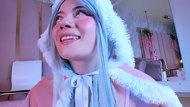 Broklinwhite  online show from December 19, 2:57 pm