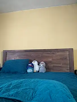 Snapshot of AntoniaHottie chatting on February 20, 9:32 am AntoniaHottie online show from February 20, 9:32 am