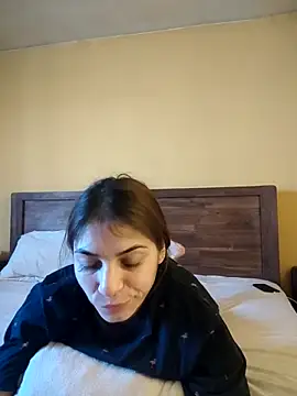 Snapshot of AntoniaHottie chatting on March 6, 8:33 am AntoniaHottie online show from March 6, 8:33 am