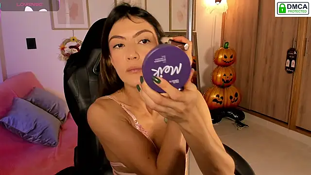 Lilabril online show from October 22, 2:39 pm