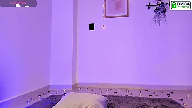 Lilabril online show from December 15, 3:05 pm