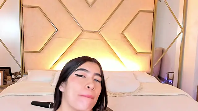 siara and zoe online show from November 30, 4:22 pm