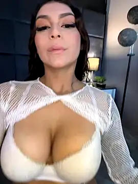 Snapshot of CHERRYY_BOMB_ chatting on November 25, 12:16 pm CHERRYY BOMB online show from November 25, 12:16 pm