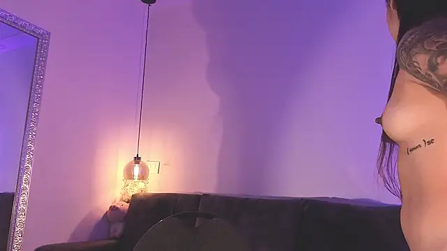 Isabella francoo online show from February 5, 11:37 am