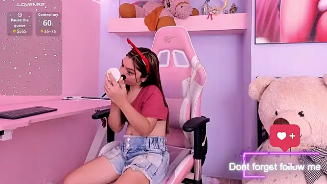 CharlotteMuller online show from July 17, 8:46 pm