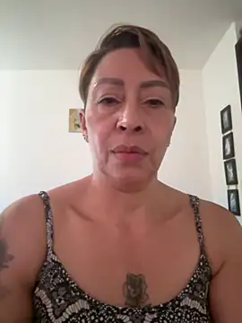 Snapshot of elmarsexydoll chatting on June 12, 8:41 pm elmarsexydoll online show from June 12, 8:41 pm