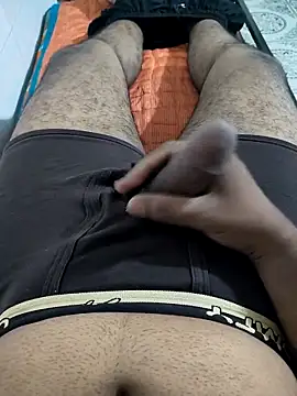 Snapshot of HunterBoy27ForMilf chatting on September 28, 8:42 am HunterBoy27ForMilf online show from September 28, 8:42 am