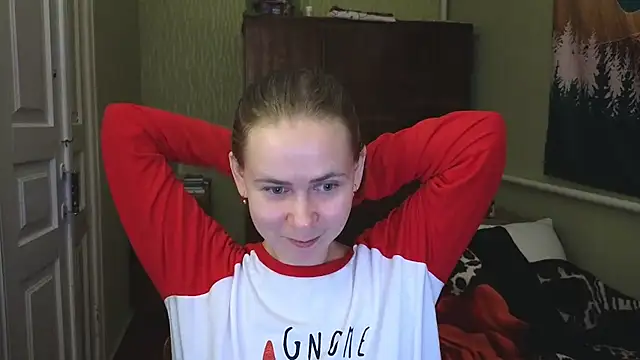 Riley Roo online show from December 6, 6:39 pm