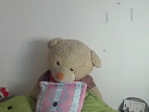 Snapshot of samantha2207 chatting on December 5, 7:05 am samantha2207 online show from December 5, 7:05 am